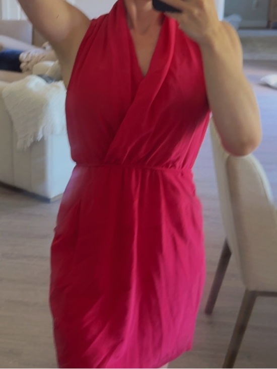Wilfred Dresses & Skirts - Sleeveless V-Neck pink Wrap Dress - Women